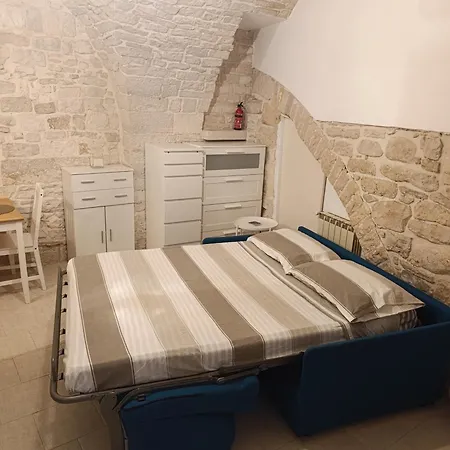 Appartamento Vico Dell' Aquila, 3